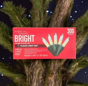Clear IndoorOutdoor Christmas Light Set, 300 Light - Brand New
