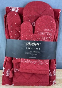 Amour Infini Christmas Apron, Oven Mitts & Chef Hat, Adult and Child Set, Red and White - Brand New