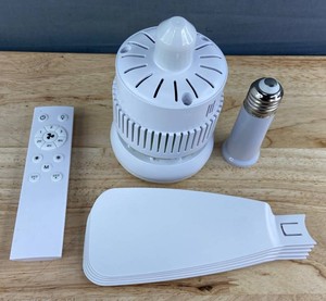 Socket 3 Speed Fan Light, 5 Blades, Remote Control, White - Brand New