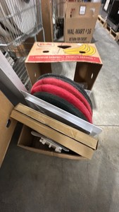 ASSORTED GARAGE ITEMS