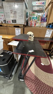 COMPUTER DESK