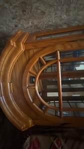CURIO CABINET WITH LIGHT. - USED