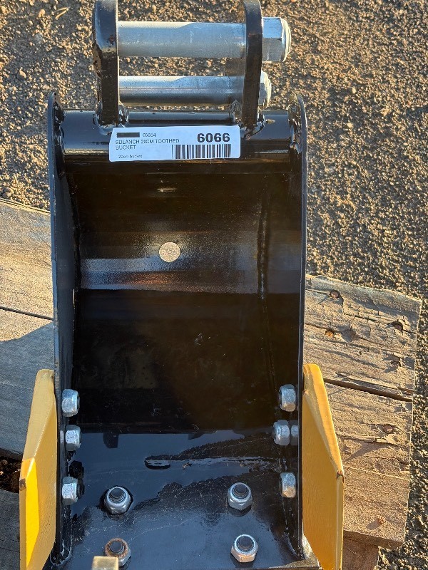 SDLANCH 20CM Toothed Bucket for Mini Excavator