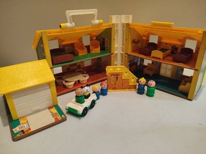 Fisher Price Little People Family Playhouse #952 wAccessories