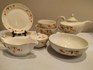 Halls Superior Autumn Leaf Pattern Kitchenware