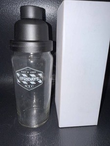 TGI Fridays NYC 22 Oz Restaurant Cocktail Shaker