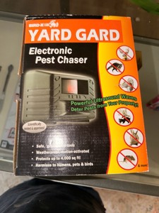 NEW Bird-X Yard Gard Electronic Ultrasonic Pest Chaser  Outdoor Animal Repeller