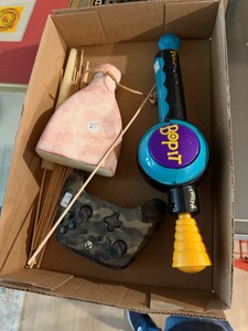 Mixed Miscellaneous Lot  Xbox Controller, Bop It Twist It Game, Decorative Vase &amp Wooden Sticks