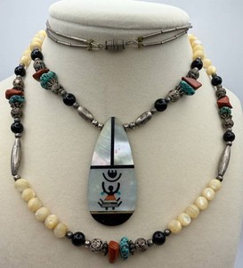 Southwestern-Style Beaded Necklace With Inlaid Pendant