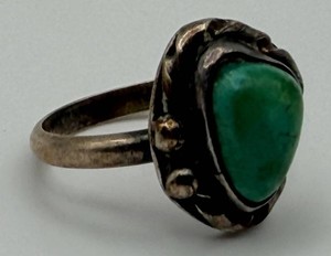 Sterling Silver Green Cabochon Ring Size 6