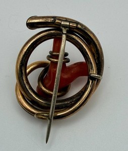 Ornate Carnelian-Style Cabochon Pin Brooch