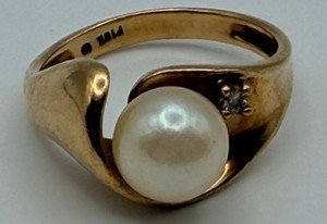 10K Yellow Gold Pearl Ring Size 6