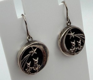925 Silver Star & Cat Motif Black Enamel Dangle Earrings