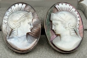 Classical Cameo Mother-of-Pearl Cufflinks Pair