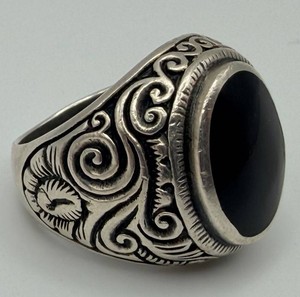 Sterling Ornate Black Cabochon Scrollwork Ring Size 8