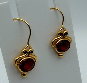 18K-Marked Dangle Earrings With Red Stones