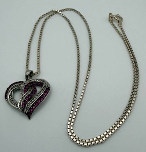 MOTH 925 Sterling Silver Heart Pendant Necklace With Pink Stones