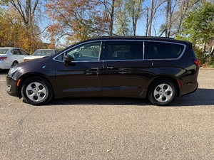 2017 CHRYSLER PACIFICA HYBRID PREMIUM *135k Miles | 1 Owner* (NO RESERVE)