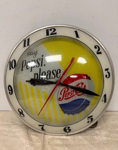 Fantastic Working Original 1950s PEPSI Bubble Glass Advertising Clock&nbsp