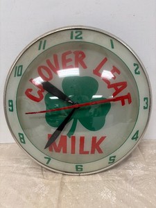 Fantastic Working Original 1950s CLOVER LEAF MILK Bubble Glass Advertising Clock&nbsp