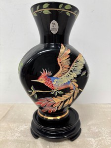 Excellent Hand painted FENTON Black Glass Vase - Signed K. Spindler