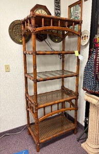 Vintaeg Rattan Style 5-Tiered Display Shelf