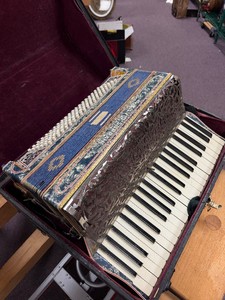 Ornate Vintage Italian Salvio Soprani Accordion wOriginal Case