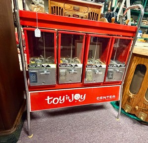 Nice Condition Vintage TOY &amp JOY Quad Unit 25 Cent Toy Vending Machine