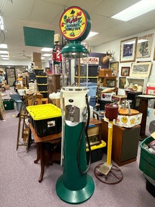 Large Visible Gas Pump Style Gumball Vending Machine