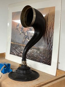 Nice antique Phonograph Horn Speaker