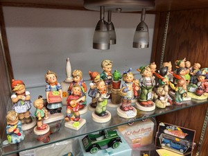 LARGE Lot of Vintage HUMMEL Figurines
