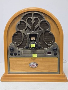 Vintage Style Victor Cathedral Radio  CD Player