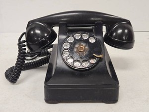 Vintage Western Electric  Bell system Rotary Dial Telephone