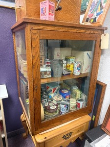 Very Nice antique Quartersawn Oak Display Case