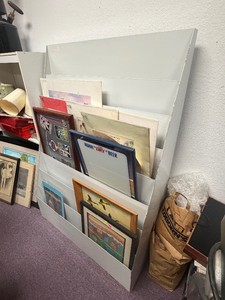 Metal Multi-Tier Art Display Rack