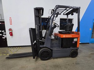 Toyota 30-FBCU25 5000lb Electric Forklift