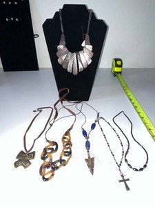 Mixed Necklaces & Pendants (Lot of 6)