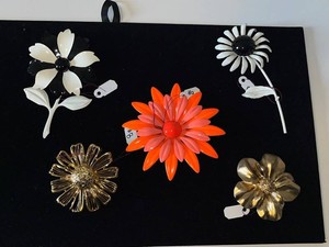 Costume Jewelry Brooches - Assorted Floral Pins (Lot of 5)