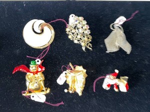 Holiday Design Pins