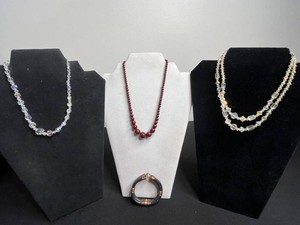 VTG Costume Jewelry - 3 Necklaces & Bracelet Mixed Lot