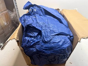 Large tarping. Unknown size.