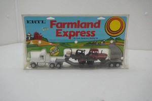 NIP Ertl Farmland Express Die Cast 164 scale Equipment Hauling Set
