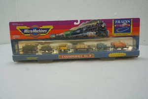 NIP Micro Machines Scale Miniature Cannonball Run Die Cast Train Set with 42 track