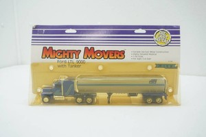 NIP Ertl Mighty Movers Die Cast  Ford LTL 9000 with Tanker  164 scale