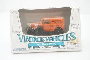 NIP Ertl 143 scale Die Cast metal Vintage Vehicles 1930 Chevy Truck