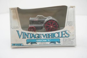 NIP Ertl 143 scale Die cast Metal Vintage Vehicles 1929 Case L