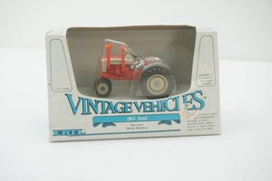 NIP Ertl 1/43 scale Die Cast Metal Vintage Vehicles 961 Ford