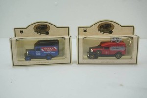 NIP Chevron Commemorative Models 1931 Atlas Tires, Standard Oil Announcers Truck
