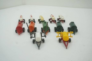 group of 164 scale liquid sprayers and anhydrous ammonia tanks