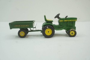 John Deere die cast metal 116 scale lawn tractor and trailer